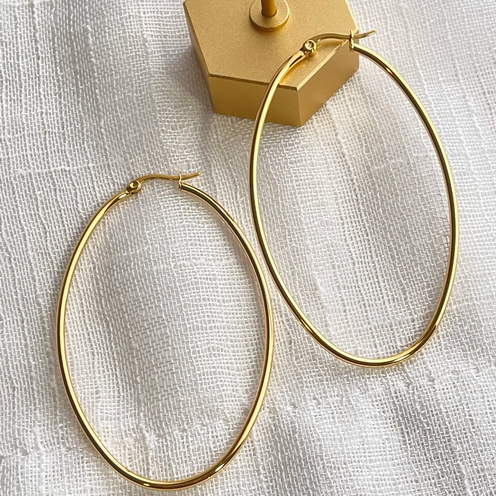 18k Gold filled Hoop Earring , Large Oval hoop